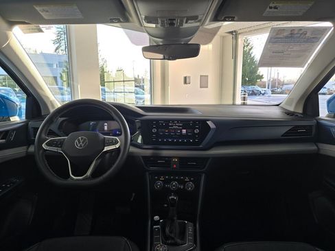 Used 2024 Volkswagen Taos SE image 26