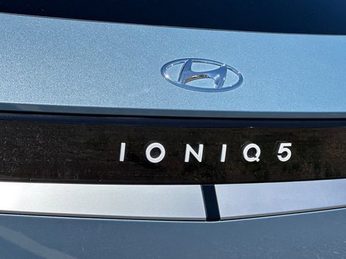 Used 2024 Hyundai Ioniq 5 SEL RWD image 32