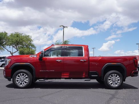 Used 2022 GMC Sierra 3500 Denali AWD/4WD image 2