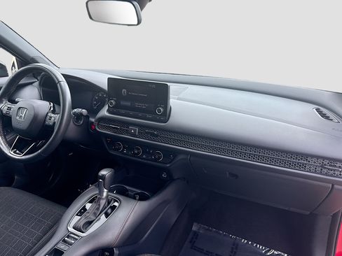 Certified 2024 Honda HR-V Sport image 31