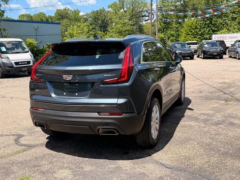 Used 2021 Cadillac XT4 Luxury w/ Cold Weather Package AWD/4WD image 8