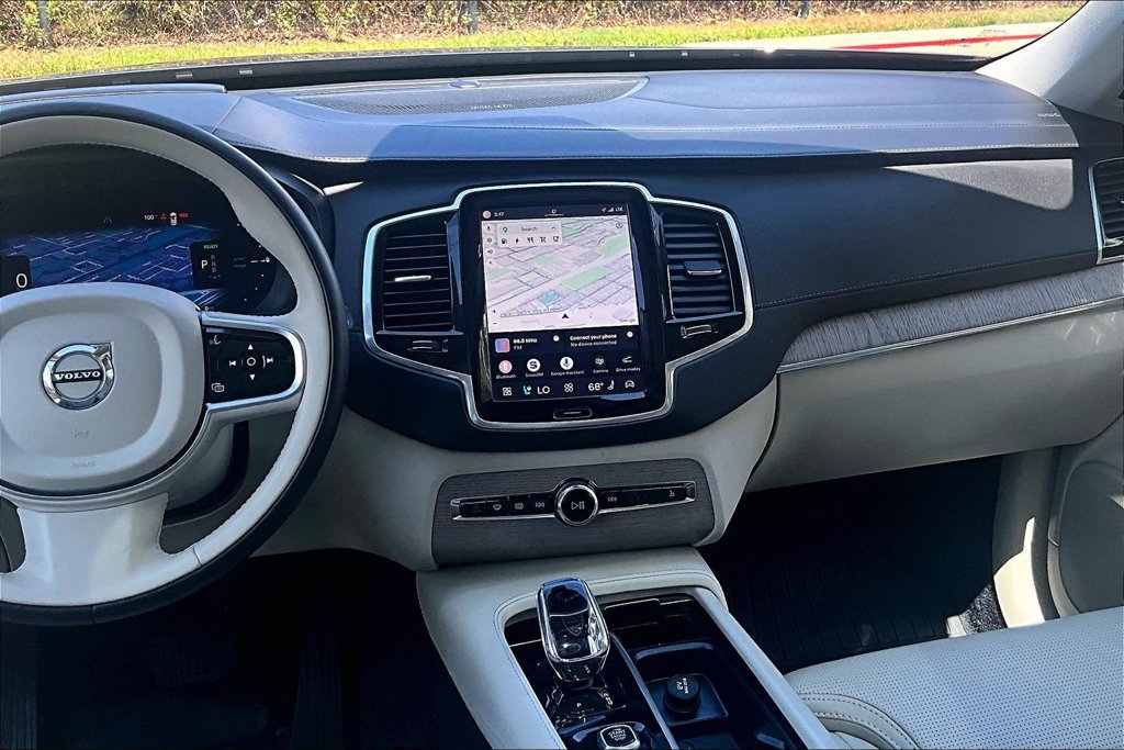 Certified 2024 Volvo XC90 T8 Ultimate w/ Protection Package Premier AWD/4WD image 2