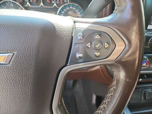 Used 2015 Chevrolet Silverado 2500 High Country w/ High Country Premium Package AWD/4WD image 21