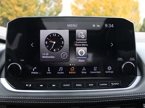 Used 2023 Nissan Rogue SL w/ SL Premium Package image 24