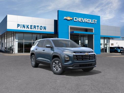 New 2026 Chevrolet Equinox LT FWD image 2