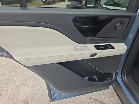 New 2026 Lincoln Aviator Reserve image 12