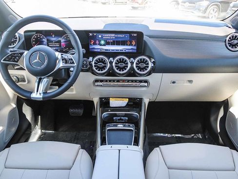 New 2026 Mercedes-Benz GLA 250 4MATIC image 12