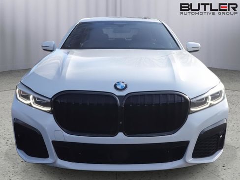 Used 2020 BMW 750i xDrive image 2