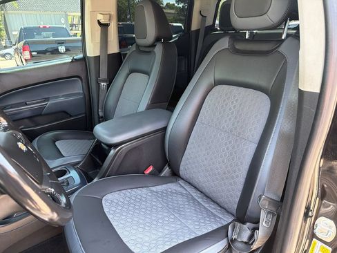Used 2016 Chevrolet Colorado Z71 AWD/4WD image 9