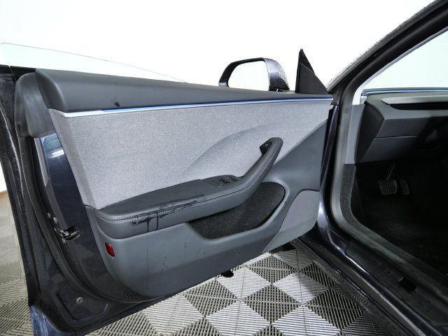 Used 2025 Tesla Model 3 RWD image 14