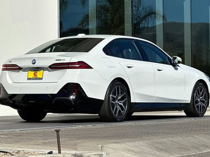 New 2026 BMW i5 eDrive40 w/ M Sport Package