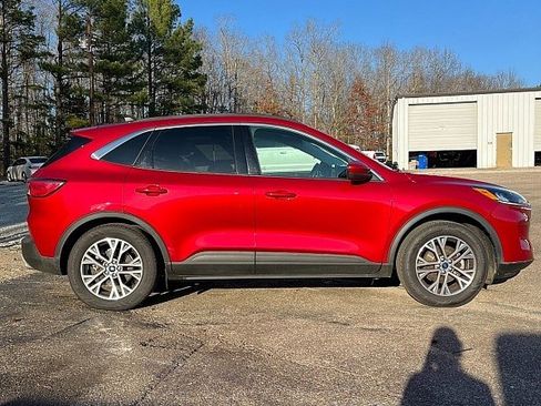 Used 2022 Ford Escape SEL image 4