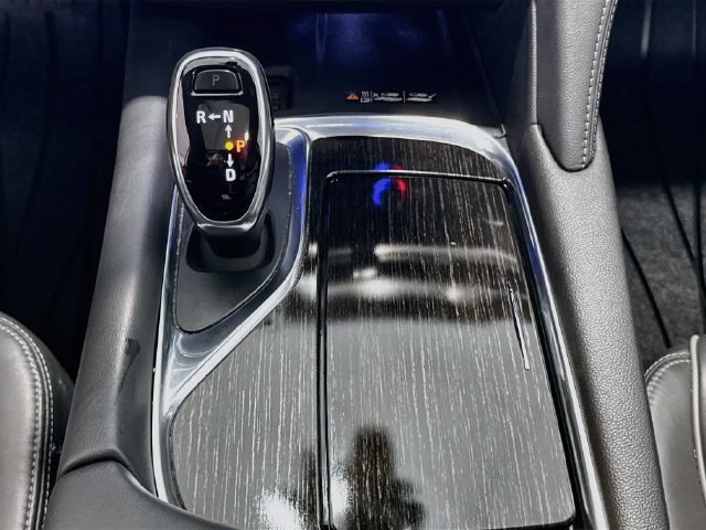 Used 2021 Buick Enclave Avenir w/ Avenir Technology Package AWD/4WD image 16