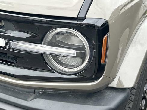 Used 2025 Ford Bronco Outer Banks AWD/4WD image 8