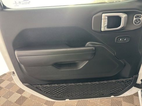 Used 2020 Jeep Gladiator Rubicon w/ Trailer Tow Package image 16