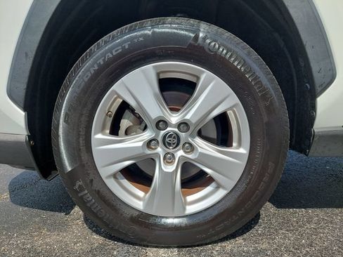 Used 2019 Toyota RAV4 XLE w/ Convenience Package AWD/4WD image 27