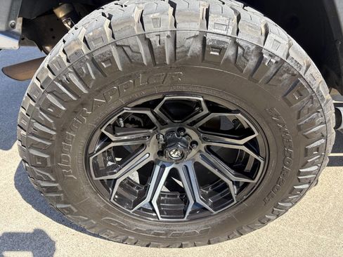 Used 2021 Jeep Wrangler Unlimited Sahara image 12