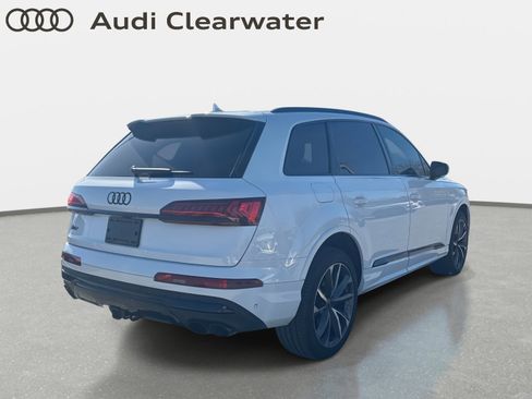 Used 2023 Audi SQ7 Prestige w/ Sport Package image 3