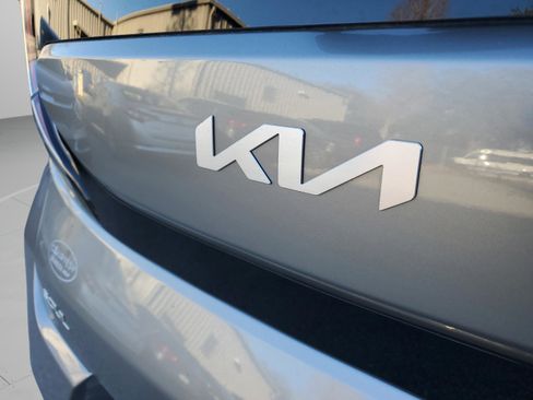 Certified 2025 Kia Soul GT-Line image 35