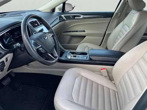 Used 2019 Ford Fusion SEL image 14