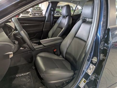 Used 2025 MAZDA MAZDA3 s image 12