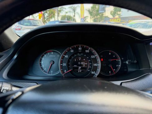 Used 2017 Honda Accord Sport image 11