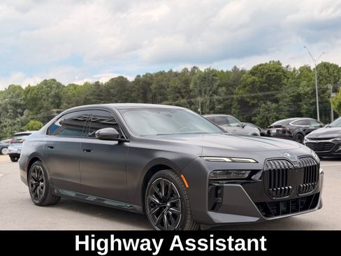 Used 2023 BMW 760i xDrive AWD/4WD image 11
