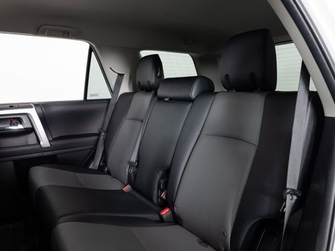 Used 2024 Toyota 4Runner SR5 Premium AWD/4WD image 17