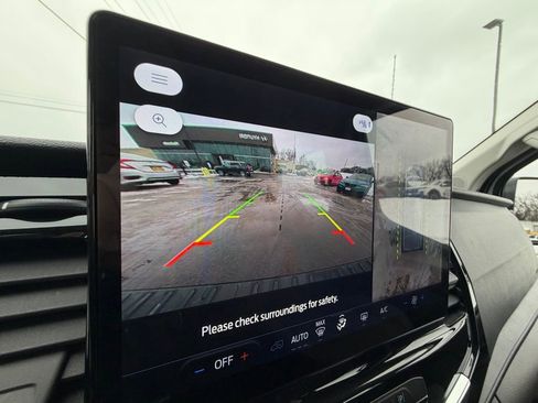 Used 2023 Ford Transit 350 XLT image 13