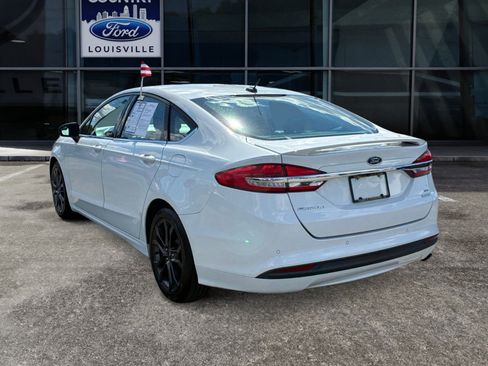 Used 2018 Ford Fusion SE w/ Equipment Group 201A FWD image 5