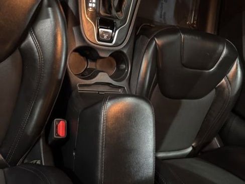 Used 2020 Jeep Cherokee Altitude image 22