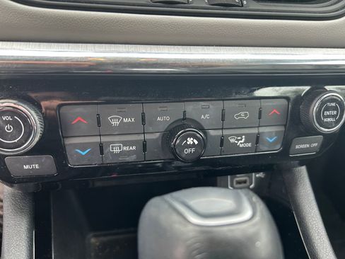 Used 2023 Jeep Compass Limited AWD/4WD image 25