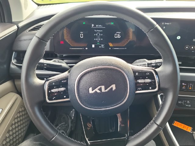 Certified 2026 Kia Carnival FWD image 20