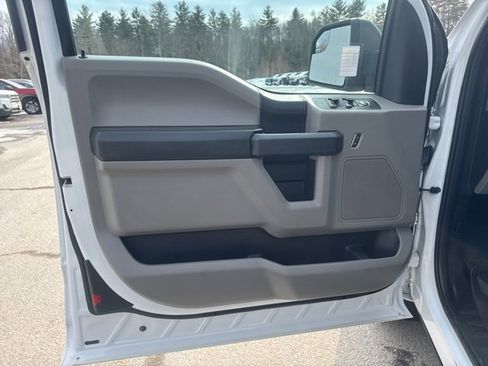 Used 2016 Ford F150 XL w/ Equipment Group 101A Mid image 9