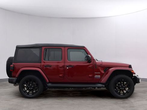 Used 2021 Jeep Wrangler Unlimited Sahara w/ Cold Weather Group AWD/4WD image 4