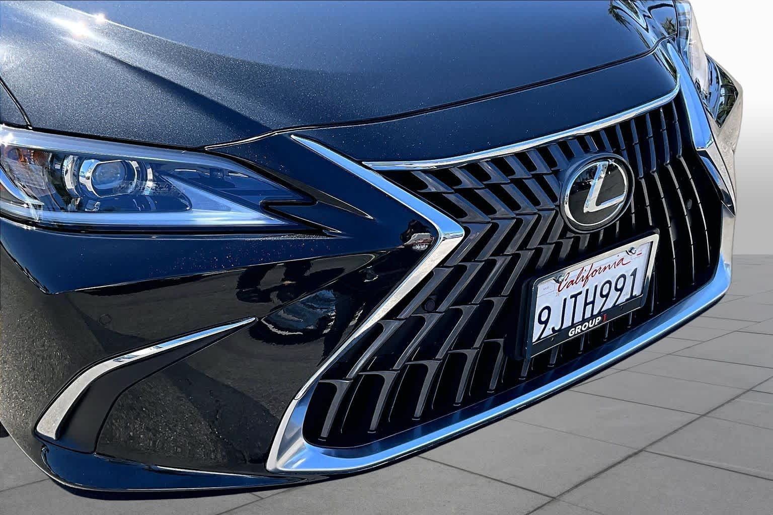 Certified 2024 Lexus ES 350 w/ Premium Package FWD image 28