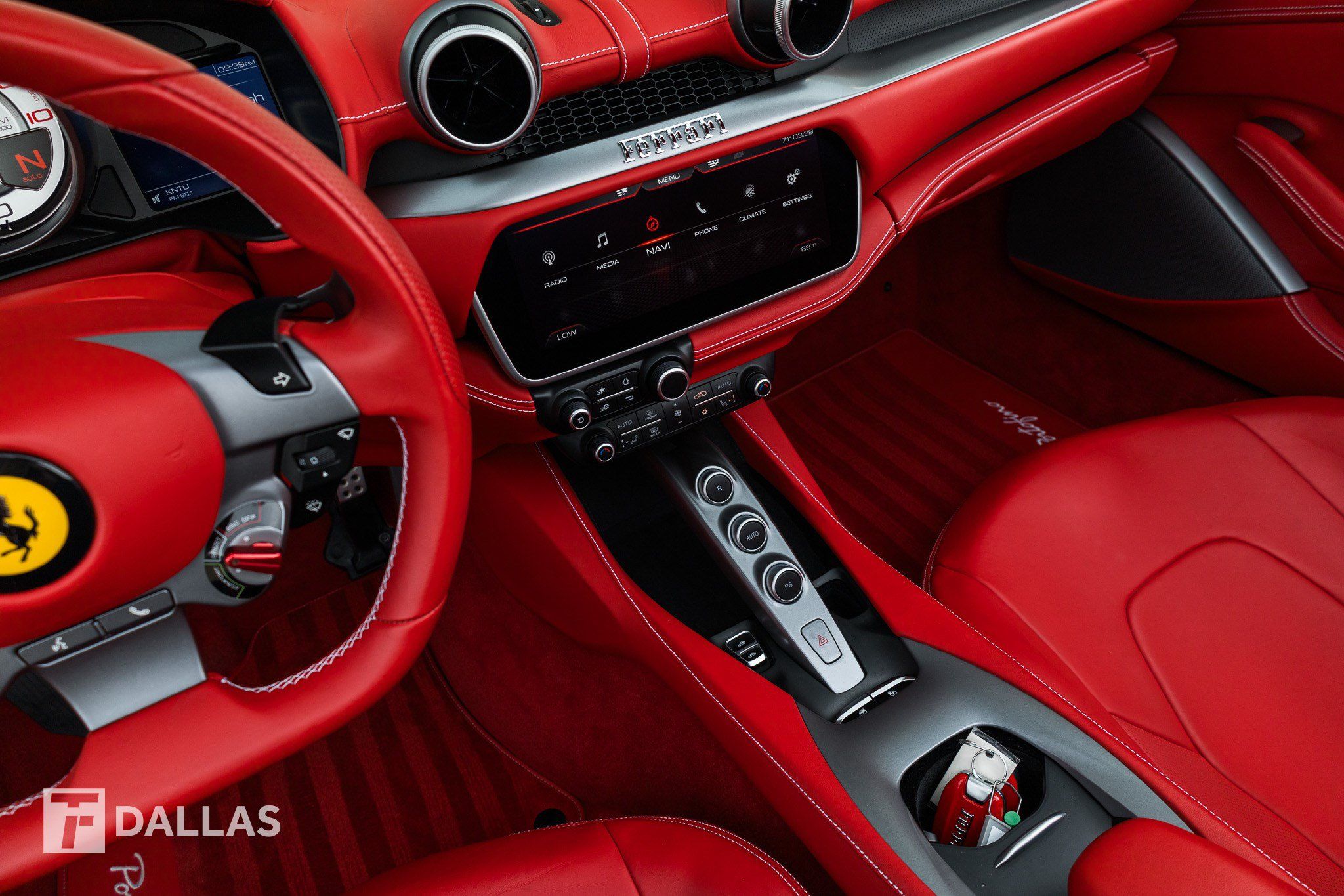Used 2019 Ferrari Portofino RWD image 28