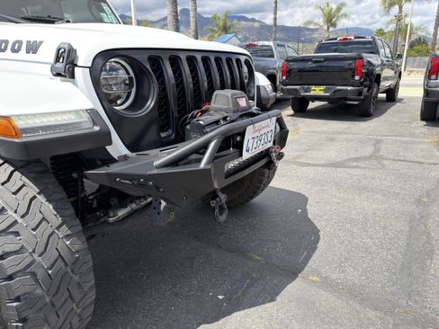 Used 2021 Jeep Gladiator Sport image 58