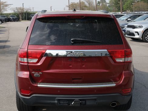 Used 2012 Jeep Grand Cherokee Overland w/ Mopar Chrome Edition Group image 4