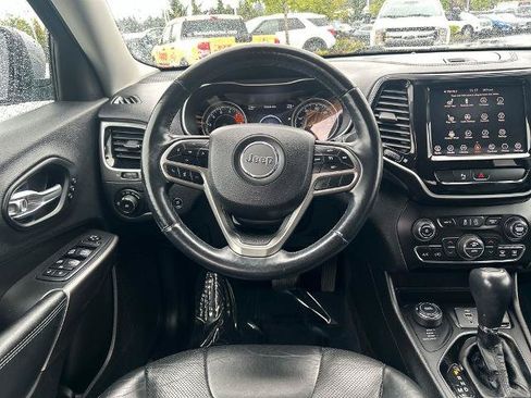 Used 2019 Jeep Cherokee Limited AWD/4WD image 9