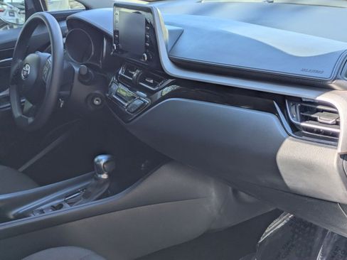 Used 2021 Toyota C-HR LE FWD image 20