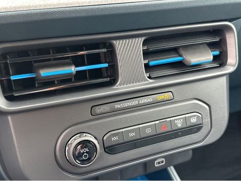 New 2026 Ford Maverick XLT image 25