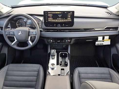 New 2026 Mitsubishi Outlander SE FWD image 14