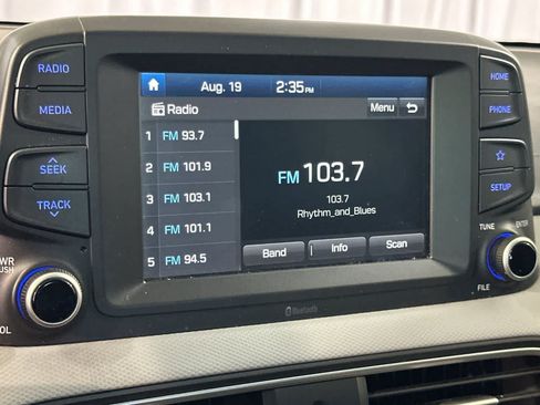 Used 2019 Hyundai Kona SE FWD image 19