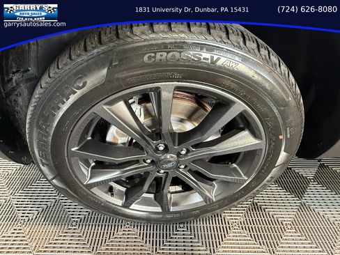 Used 2017 Ford Explorer XLT w/ Equipment Group 202A AWD/4WD image 11