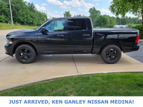 Used 2015 RAM 1500 Express AWD/4WD image 7