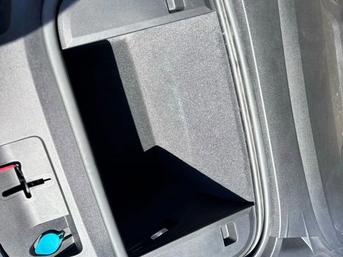 Used 2020 Porsche Taycan 4S w/ Premium Package image 9