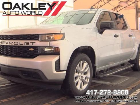 Used 2022 Chevrolet Silverado 1500 Custom AWD/4WD image 1