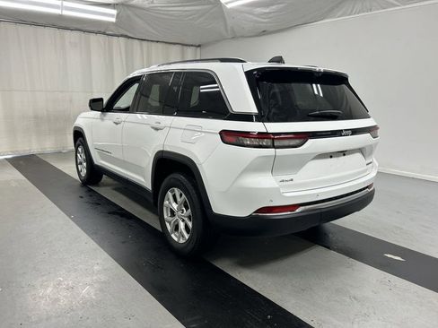 Used 2023 Jeep Grand Cherokee Limited w/ Luxury Tech Group II AWD/4WD image 7
