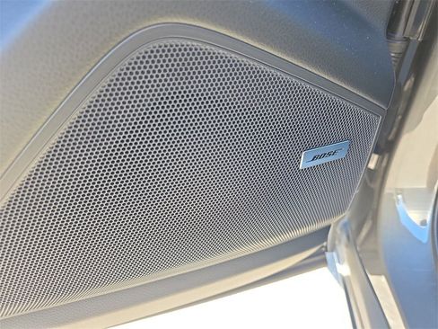 Used 2025 Porsche Cayenne image 26